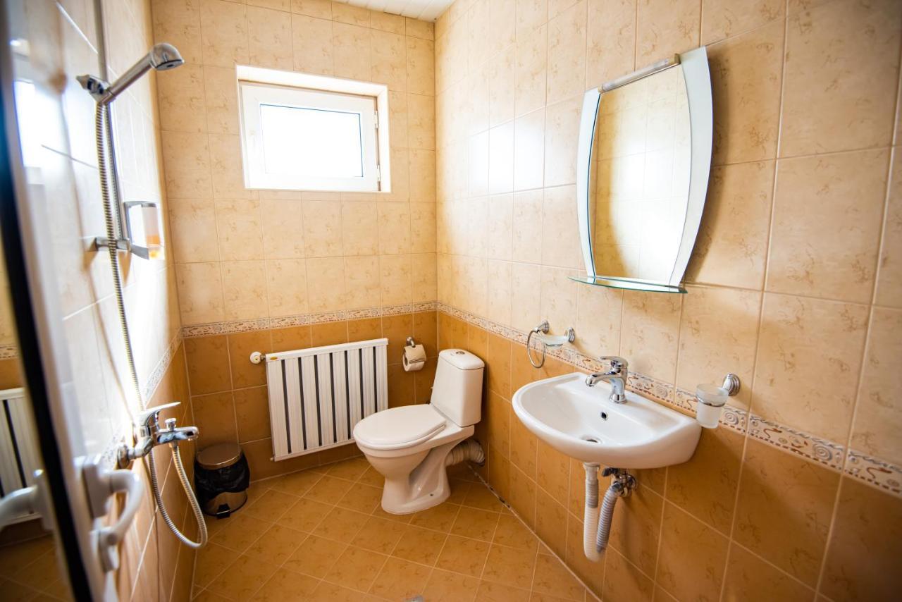 Семеен Хотел Надежда Razlog Extérieur photo